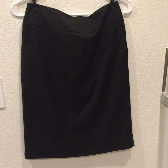 H&M Dresses & Skirts - H&M Pencil Skirt